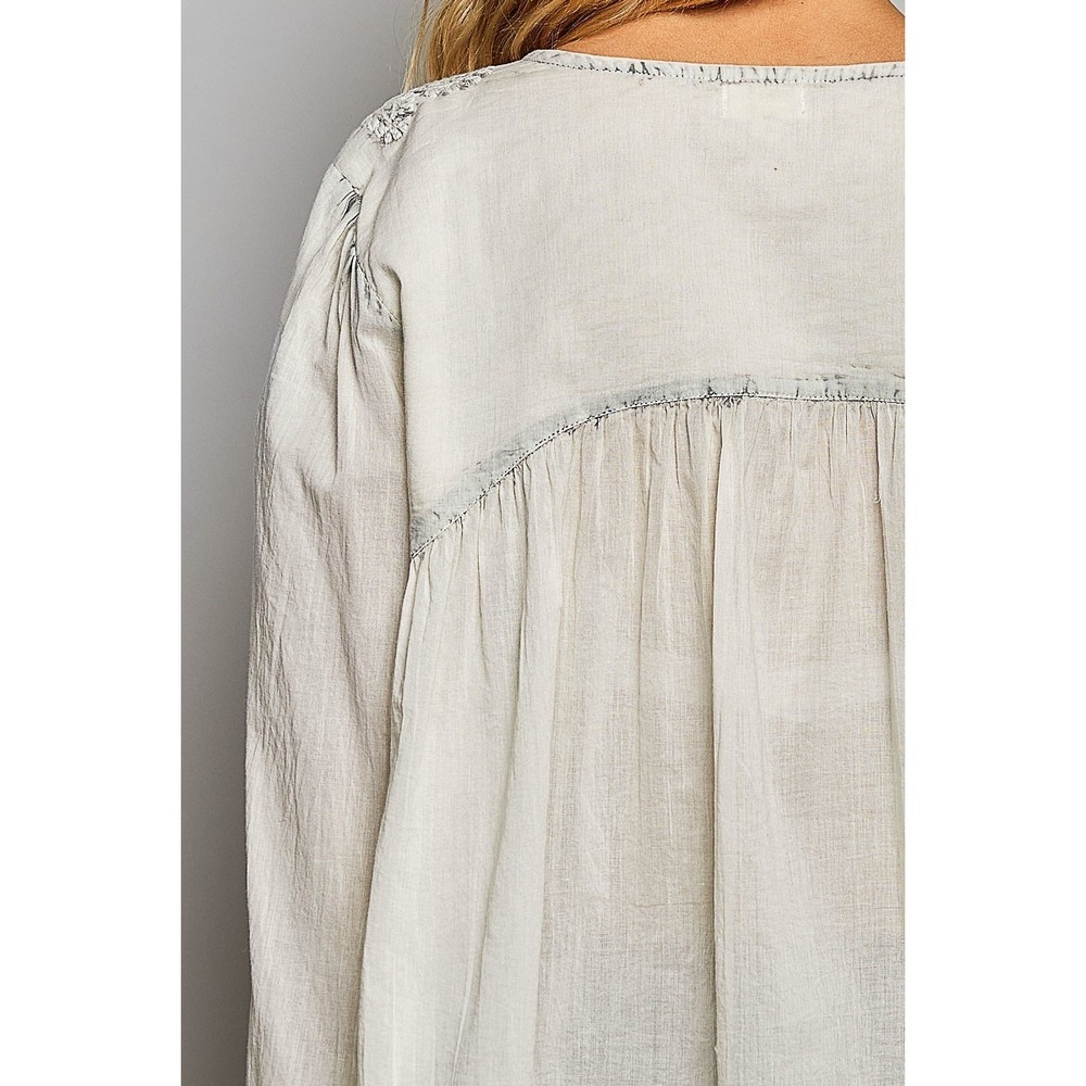 POL Embroidered Button Front Woven Shirt - Large - Picture 7 of 7